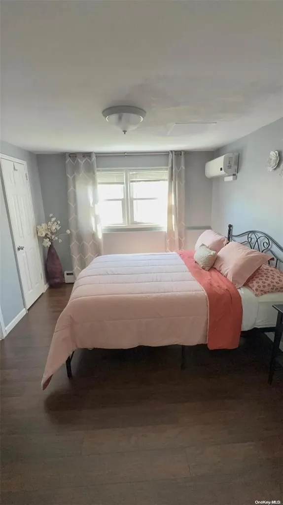82 Barry Drive Westbury NY 11590