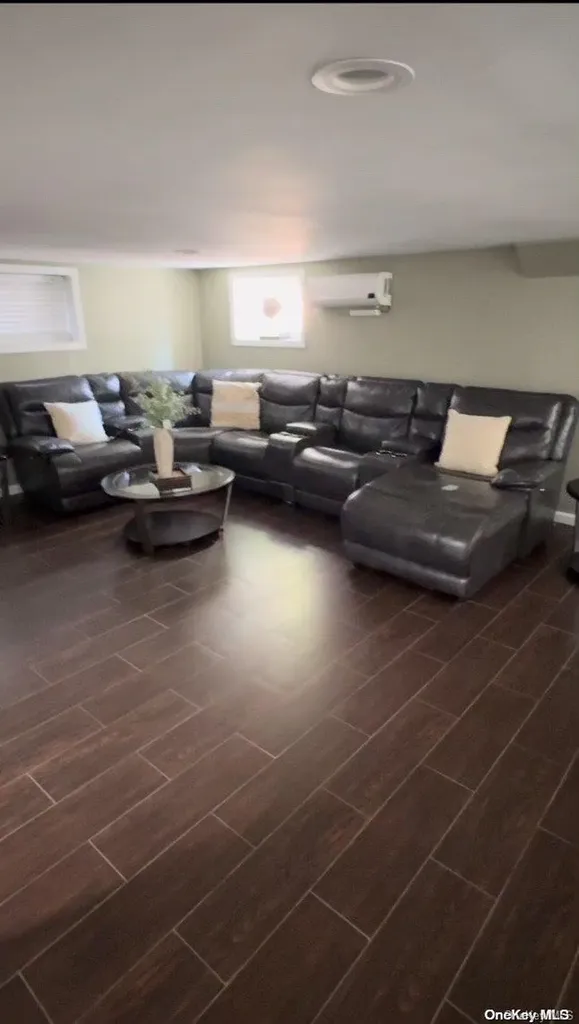 82 Barry Drive Westbury NY 11590