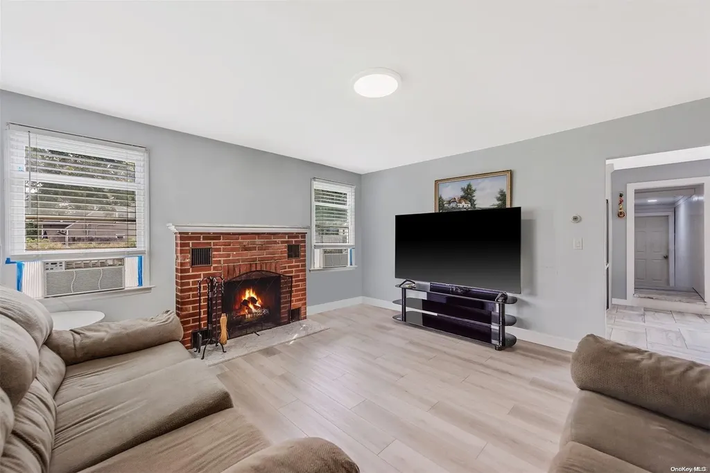 80 Everett Street Patchogue NY 11772