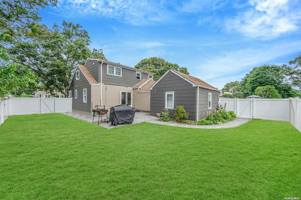 80 Everett Street Patchogue NY 11772