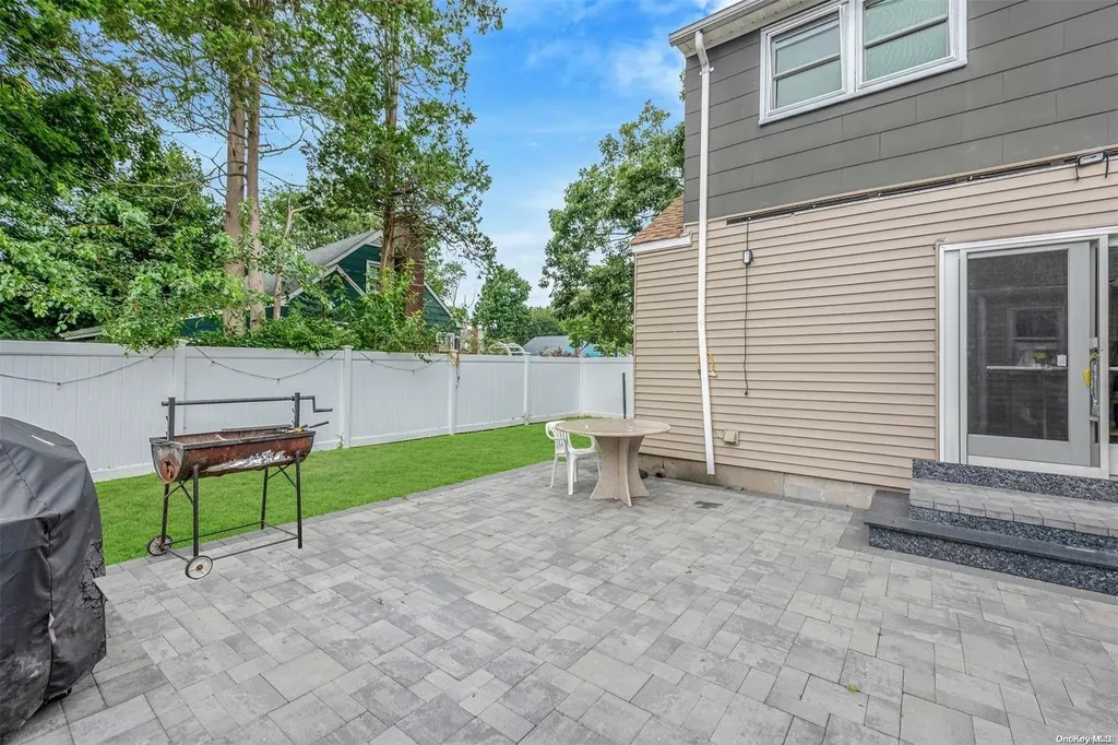 80 Everett Street Patchogue NY 11772