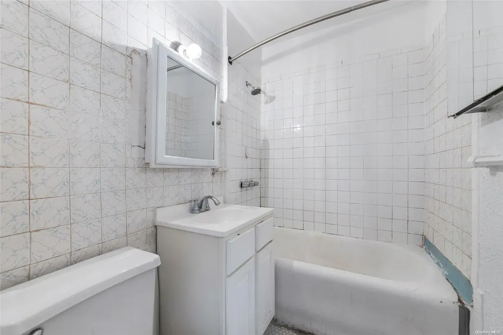 439 E 116th Street New York (manhattan) NY 10029