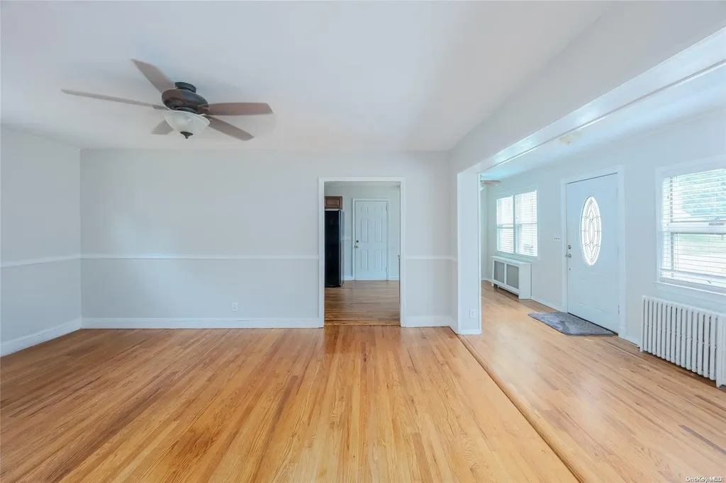 19 3rd Avenue Rocky Point NY 11778