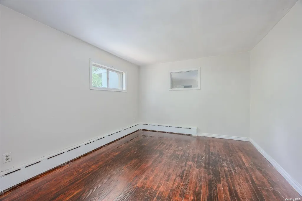 19 3rd Avenue Rocky Point NY 11778