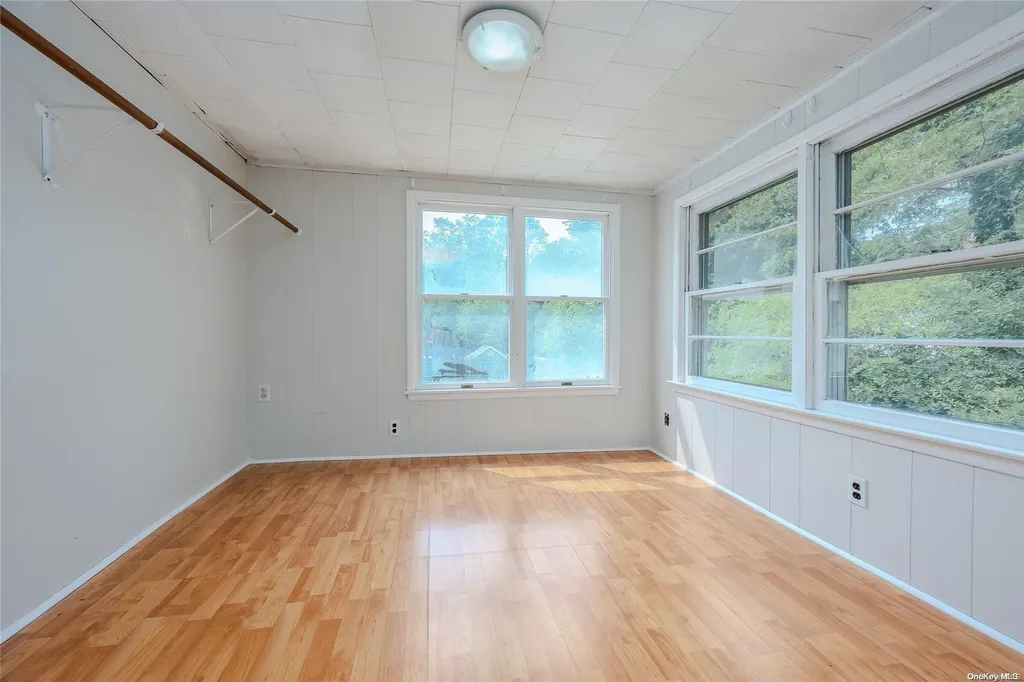 19 3rd Avenue Rocky Point NY 11778