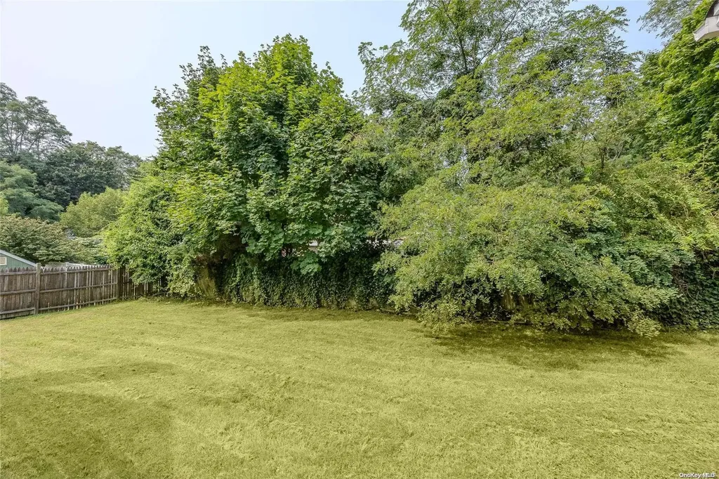 19 3rd Avenue Rocky Point NY 11778