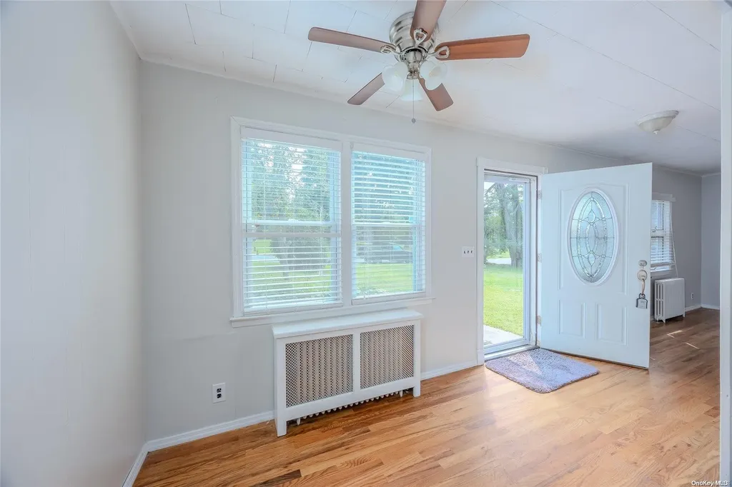 19 3rd Avenue Rocky Point NY 11778