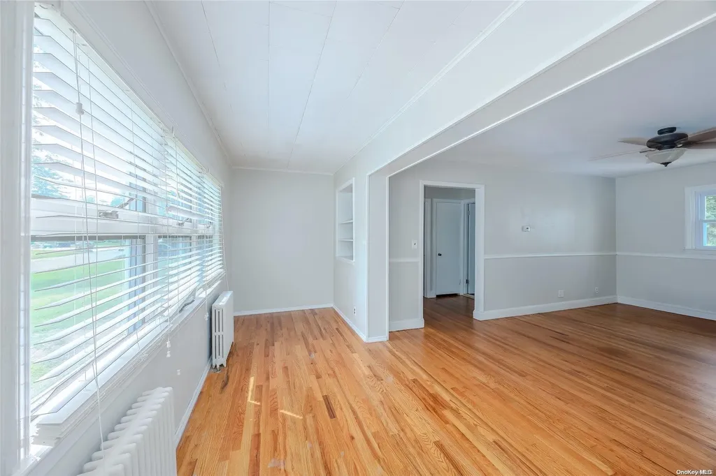 19 3rd Avenue Rocky Point NY 11778