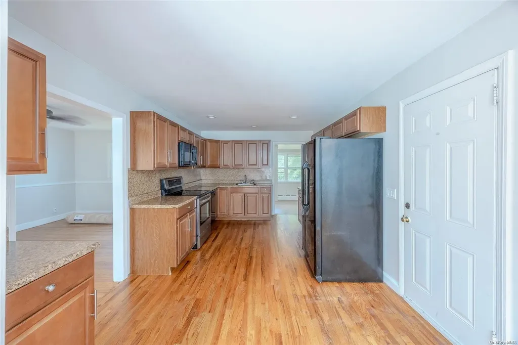 19 3rd Avenue Rocky Point NY 11778