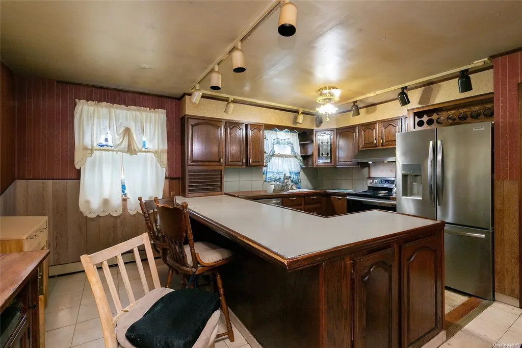 585 Grand Boulevard Deer Park NY 11729