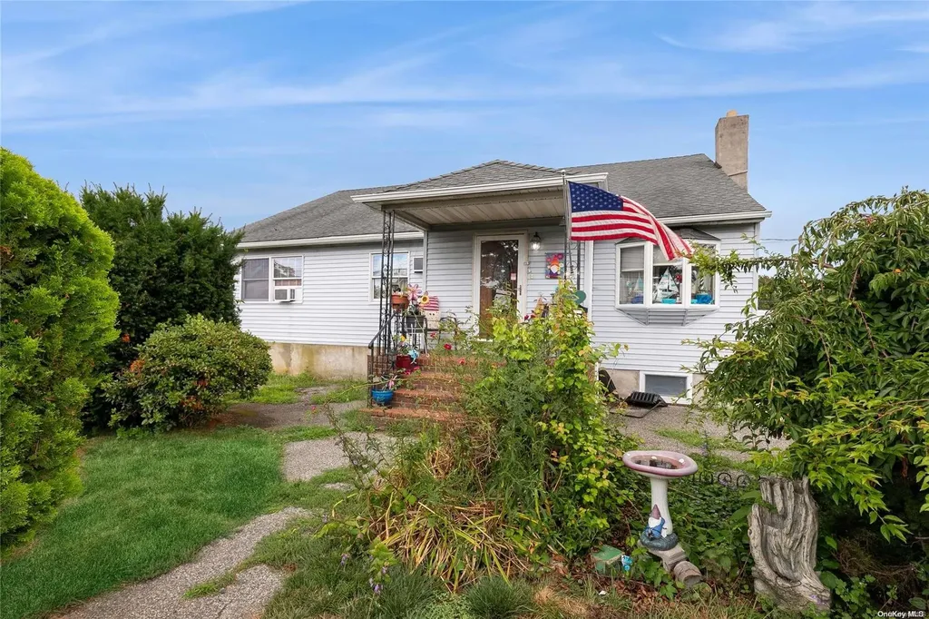 585 Grand Boulevard Deer Park NY 11729