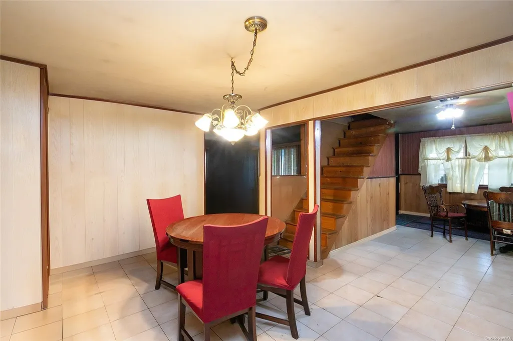585 Grand Boulevard Deer Park NY 11729