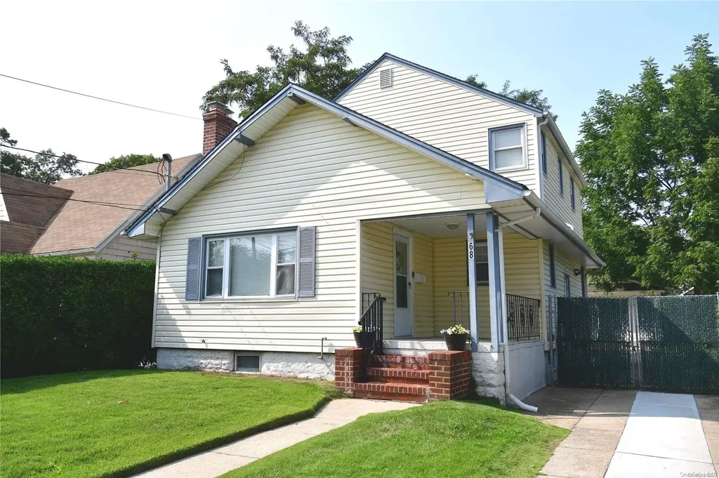 68 Mount Joy Avenue Freeport NY 11520