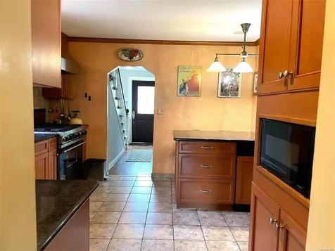 203 New York Avenue Lindenhurst NY 11757