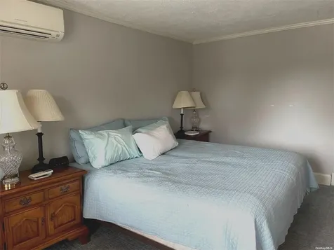 203 New York Avenue Lindenhurst NY 11757