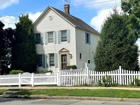 203 New York Avenue Lindenhurst NY 11757