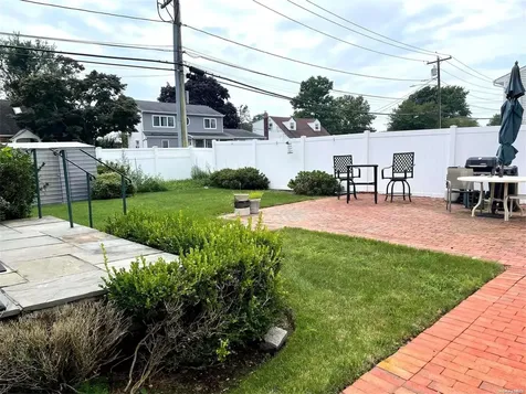 203 New York Avenue Lindenhurst NY 11757