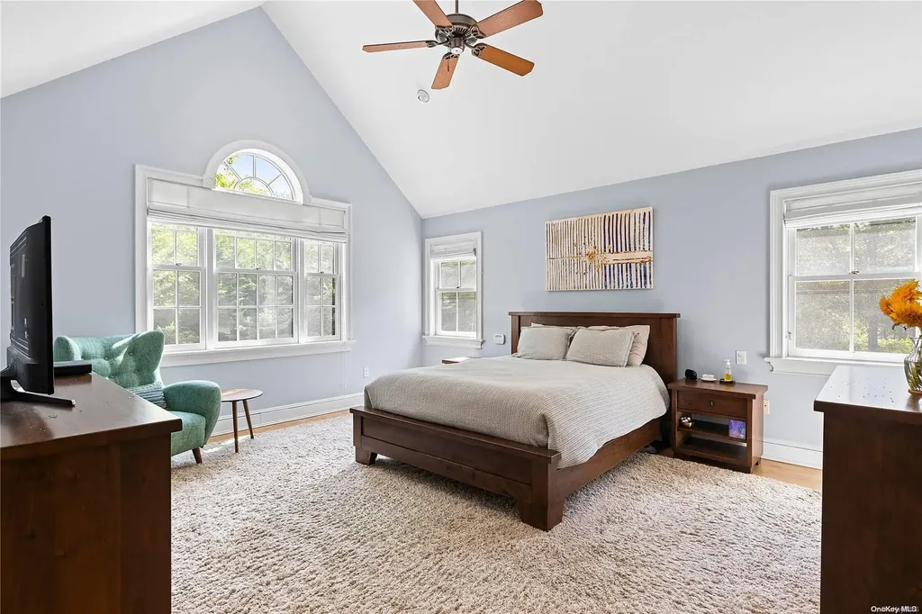 3 E Moriches Boulevard East Moriches NY 11940
