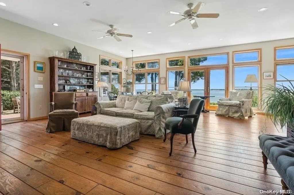 1487 Peconic Bay Boulevard Laurel NY 11948