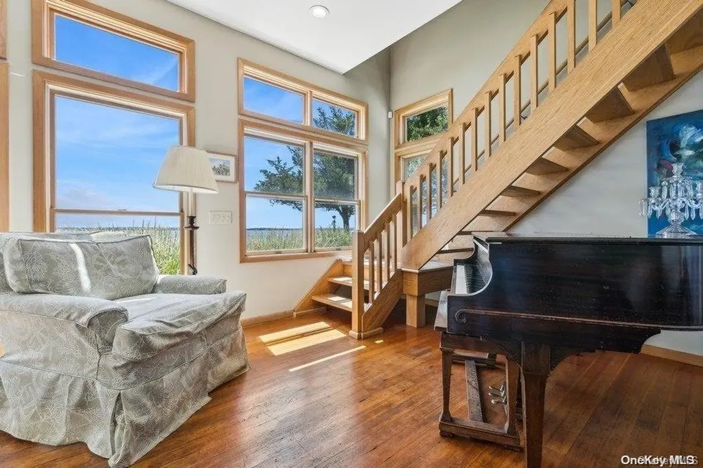 1487 Peconic Bay Boulevard Laurel NY 11948
