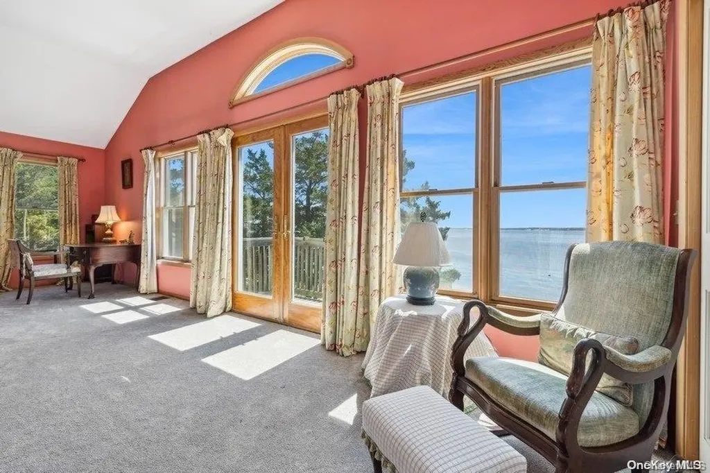 1487 Peconic Bay Boulevard Laurel NY 11948