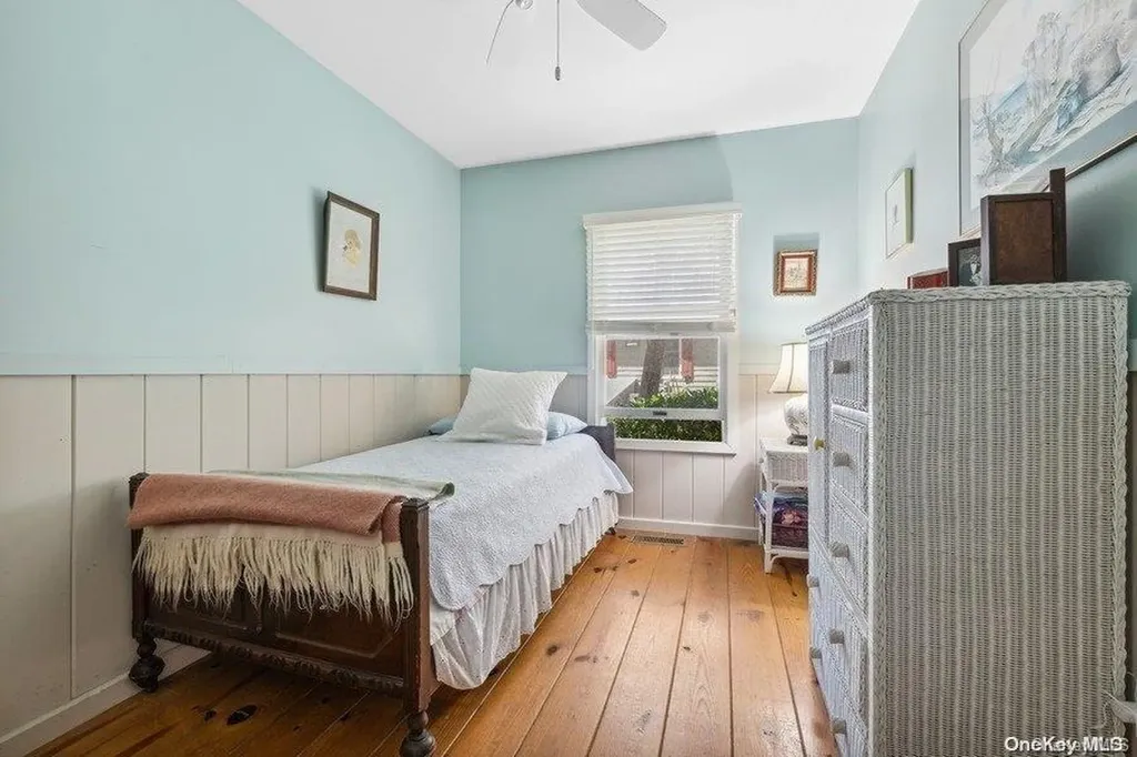 1487 Peconic Bay Boulevard Laurel NY 11948