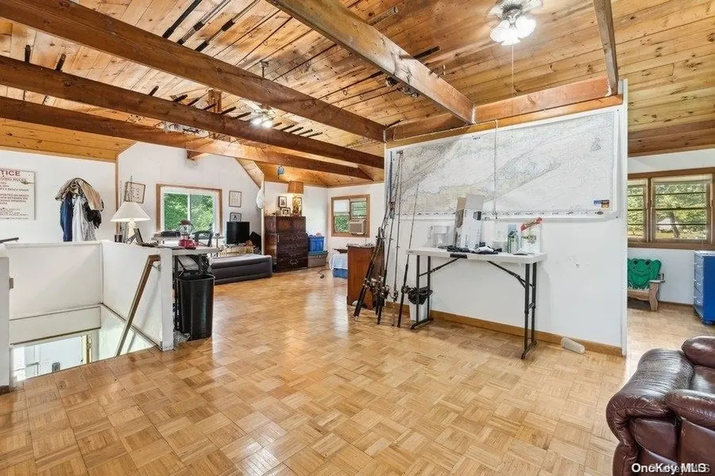 1487 Peconic Bay Boulevard Laurel NY 11948