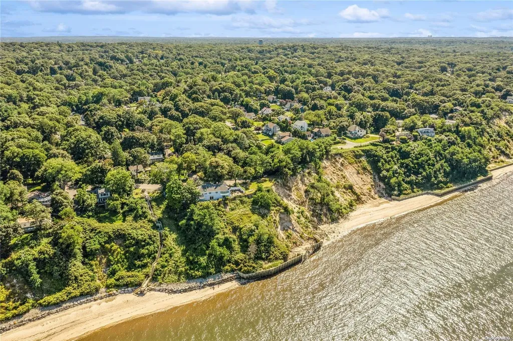 46 Cold Spring Drive Sound Beach NY 11789