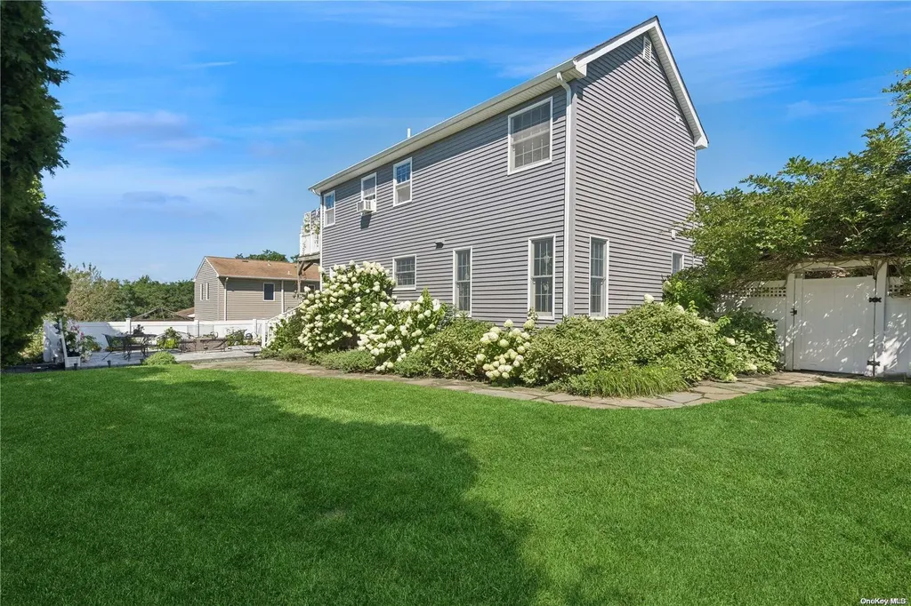 46 Cold Spring Drive Sound Beach NY 11789