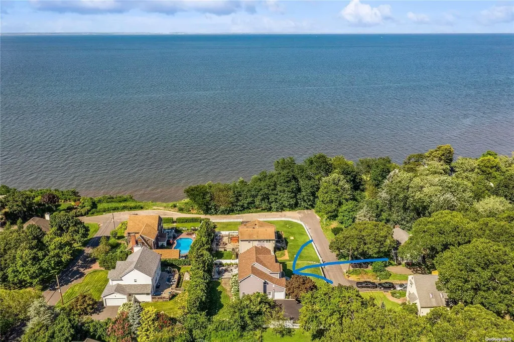 46 Cold Spring Drive Sound Beach NY 11789