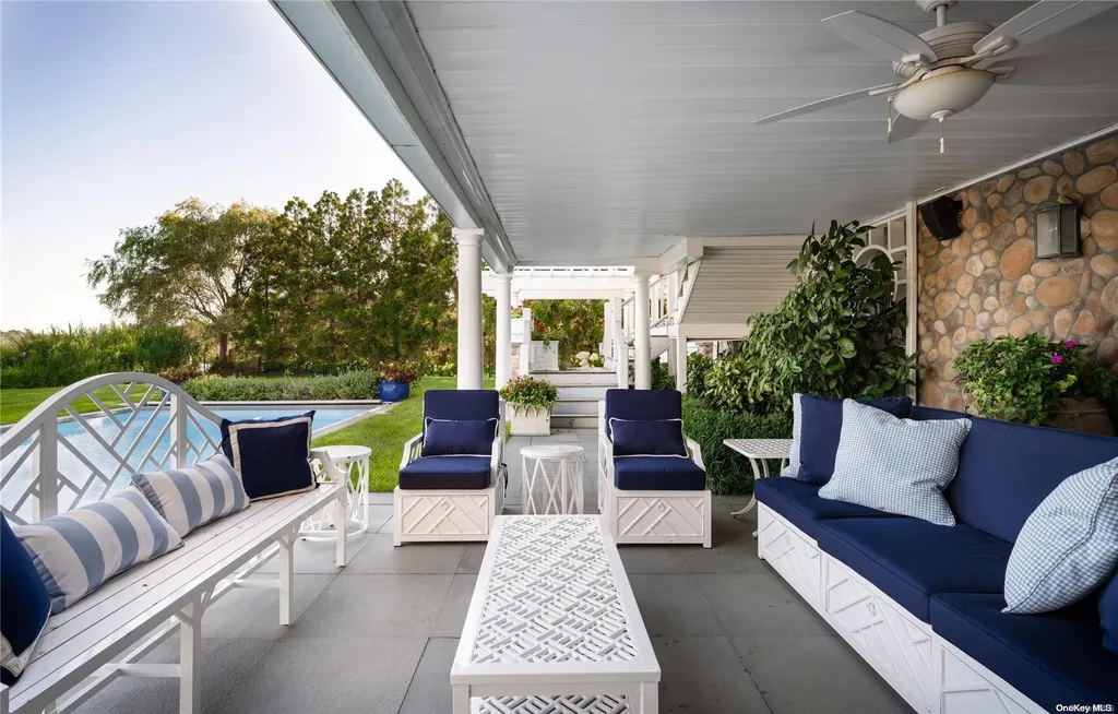 60 Middle Pond Road Southampton NY 11968