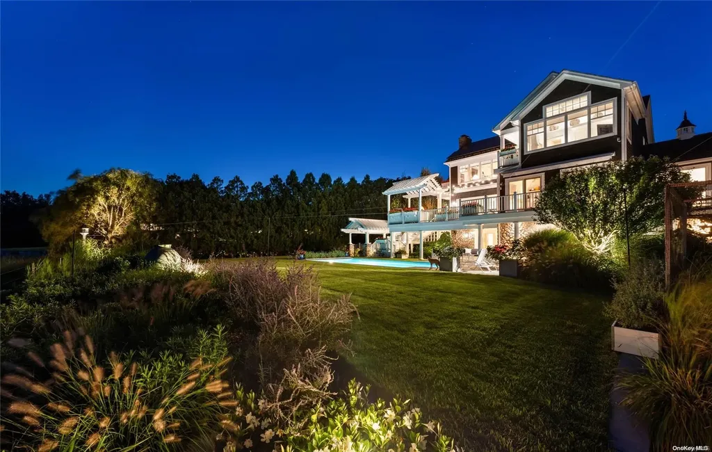 60 Middle Pond Road Southampton NY 11968