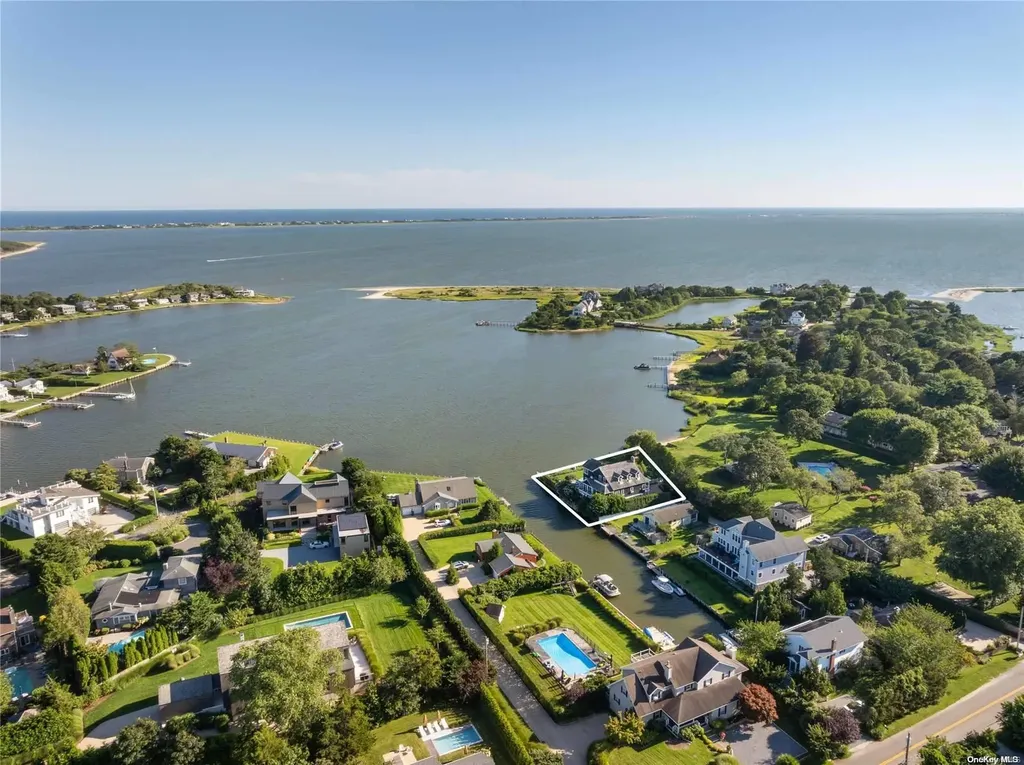 60 Middle Pond Road Southampton NY 11968