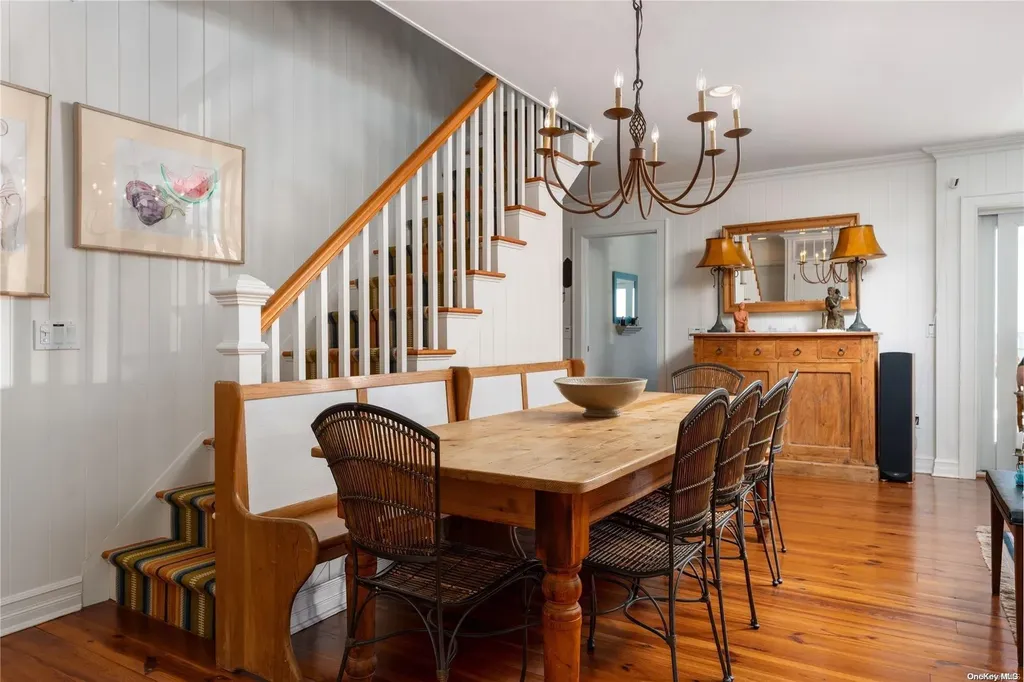 60 Middle Pond Road Southampton NY 11968