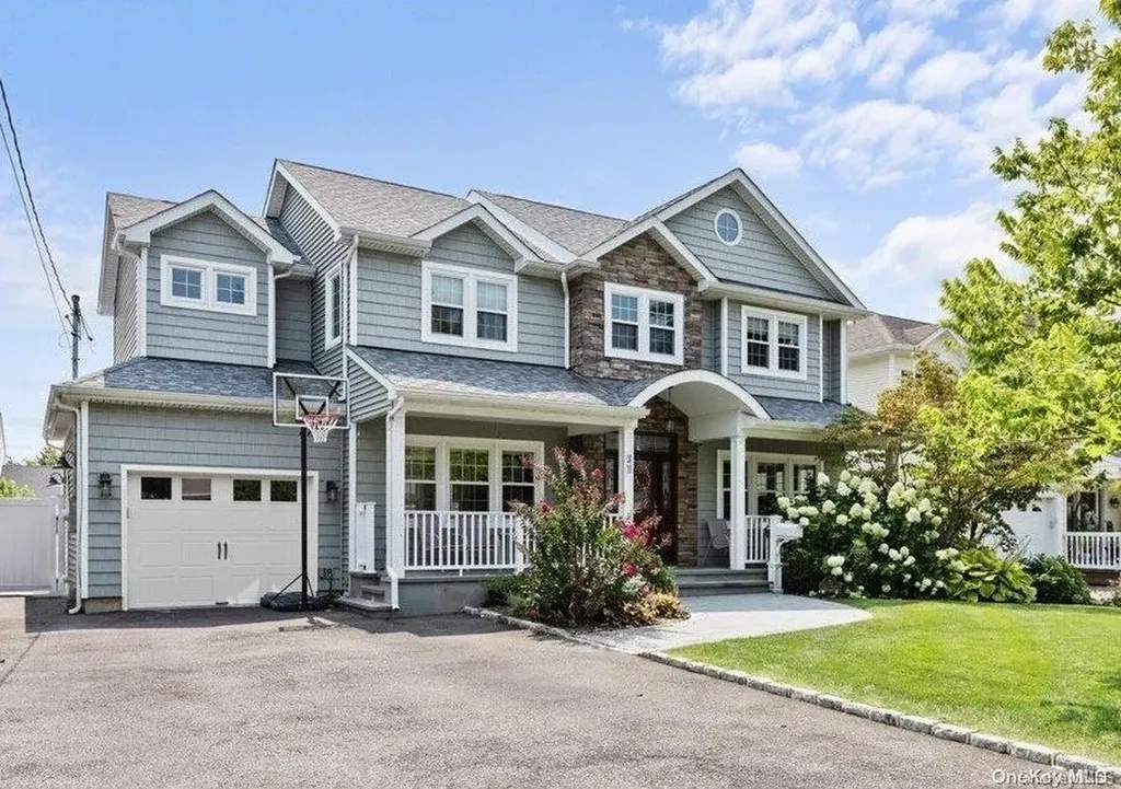 31 Linden Avenue Bethpage NY 11714