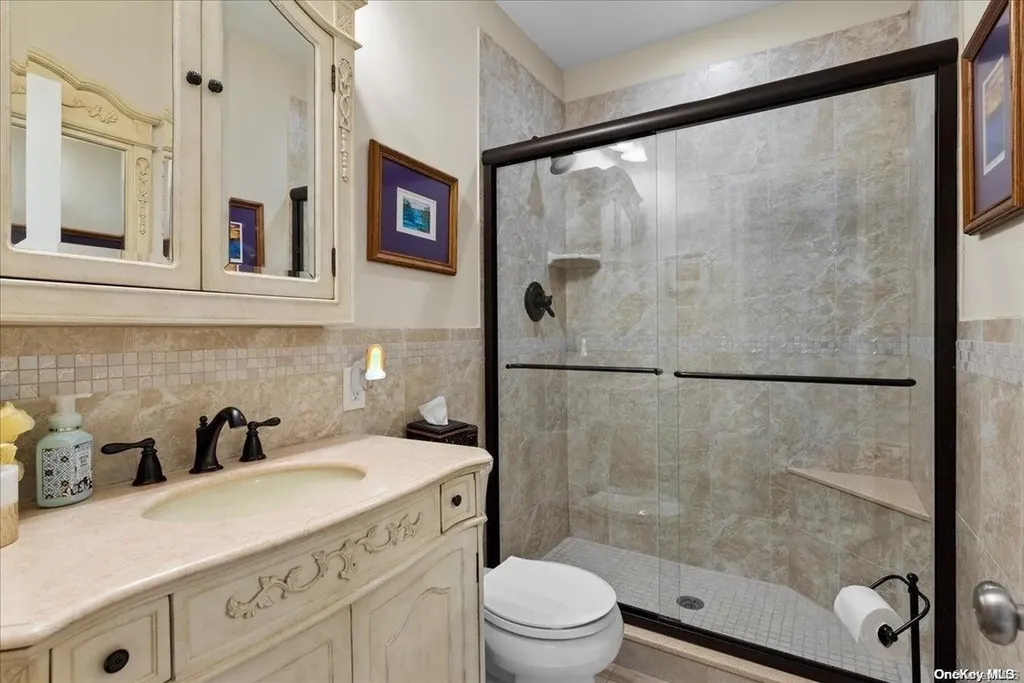 31 Linden Avenue Bethpage NY 11714