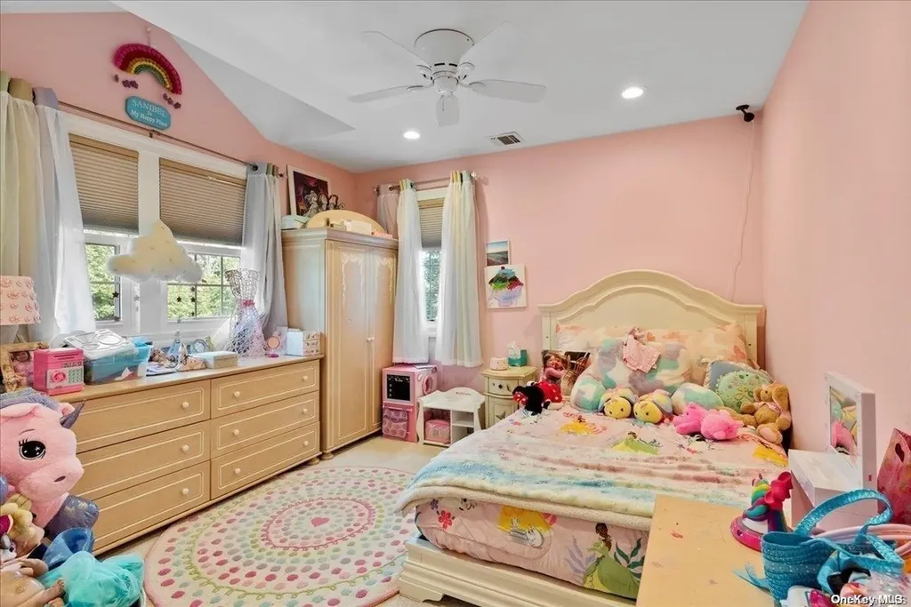 31 Linden Avenue Bethpage NY 11714