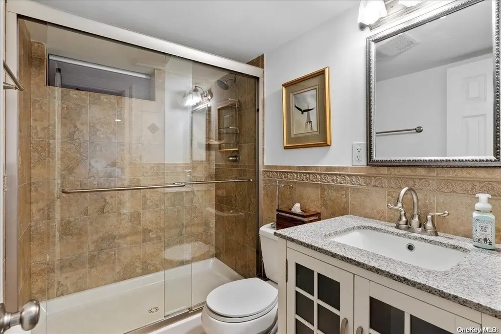 31 Linden Avenue Bethpage NY 11714