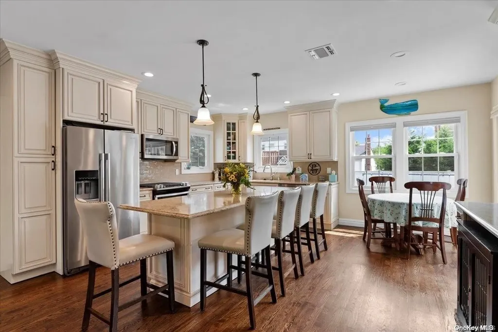 31 Linden Avenue Bethpage NY 11714