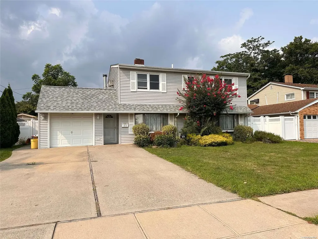 55 Spindle Road Hicksville NY 11801