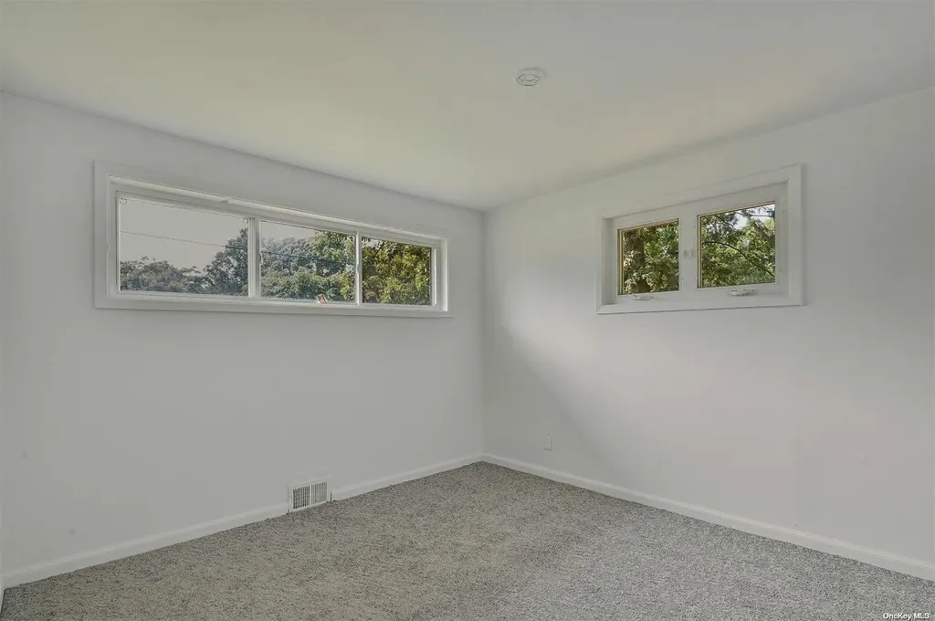 269 Whittier Drive Mastic Beach NY 11951