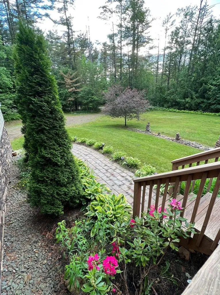 9 Pinekill Lane Windham NY 12496