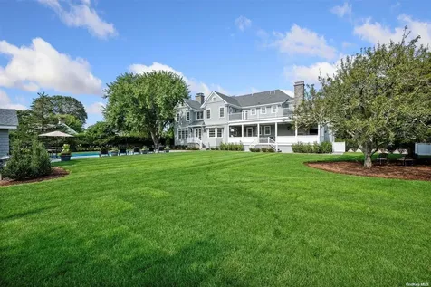 6 Assups Neck Lane Quogue NY 11959
