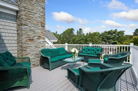 6 Assups Neck Lane Quogue NY 11959