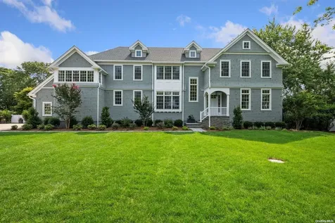 6 Assups Neck Lane Quogue NY 11959