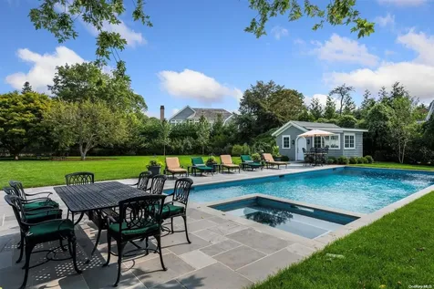 6 Assups Neck Lane Quogue NY 11959