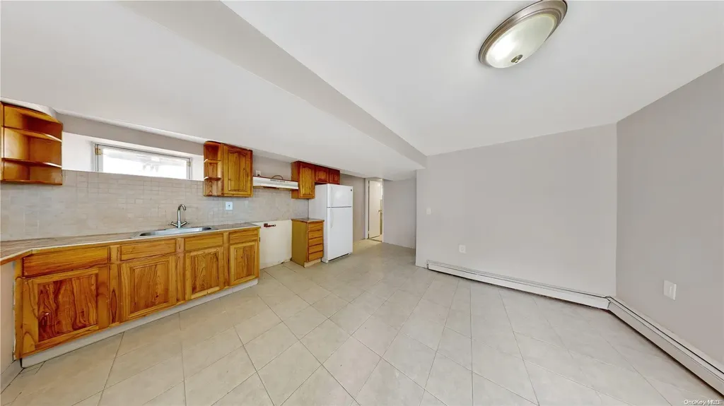 73-06 68th Road Middle Village NY 11379