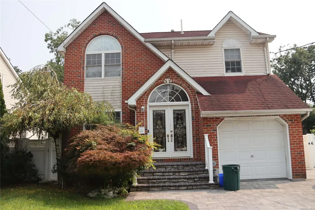88 E Roosevelt Avenue Roosevelt NY 11575
