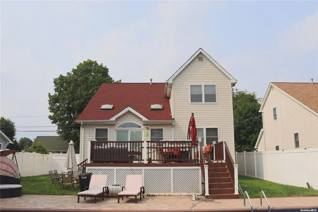 88 E Roosevelt Avenue Roosevelt NY 11575