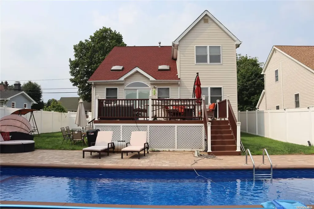 88 E Roosevelt Avenue Roosevelt NY 11575